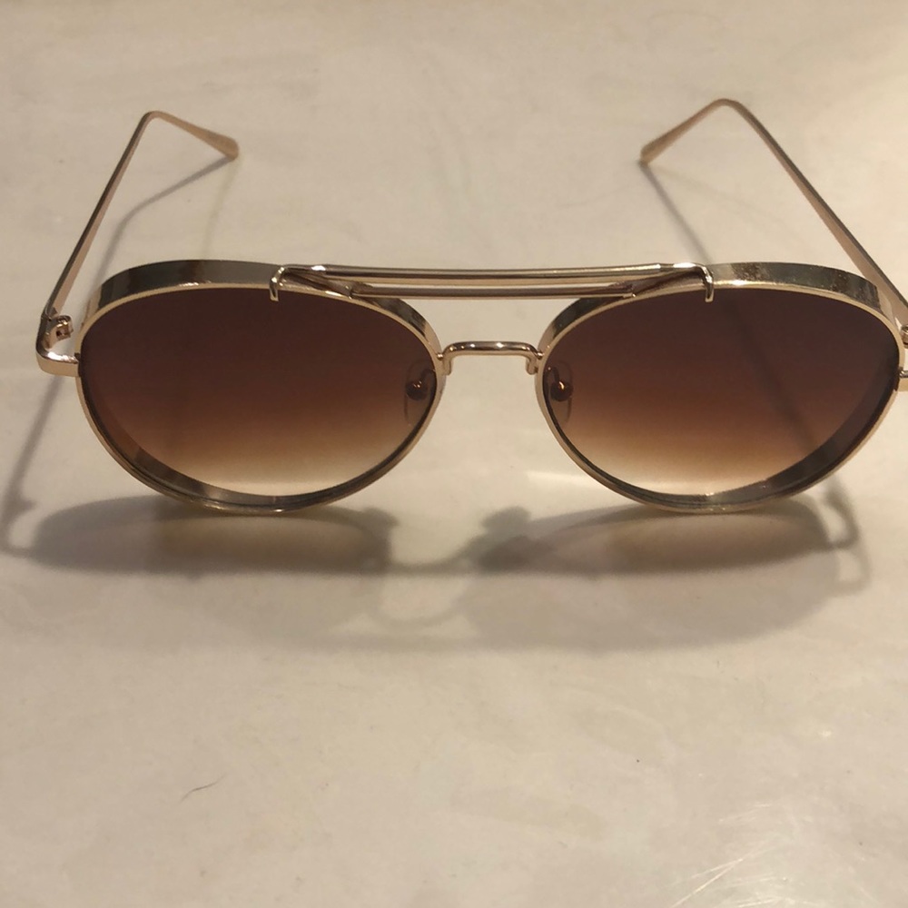 Sunglasses - Picture 2 of 5